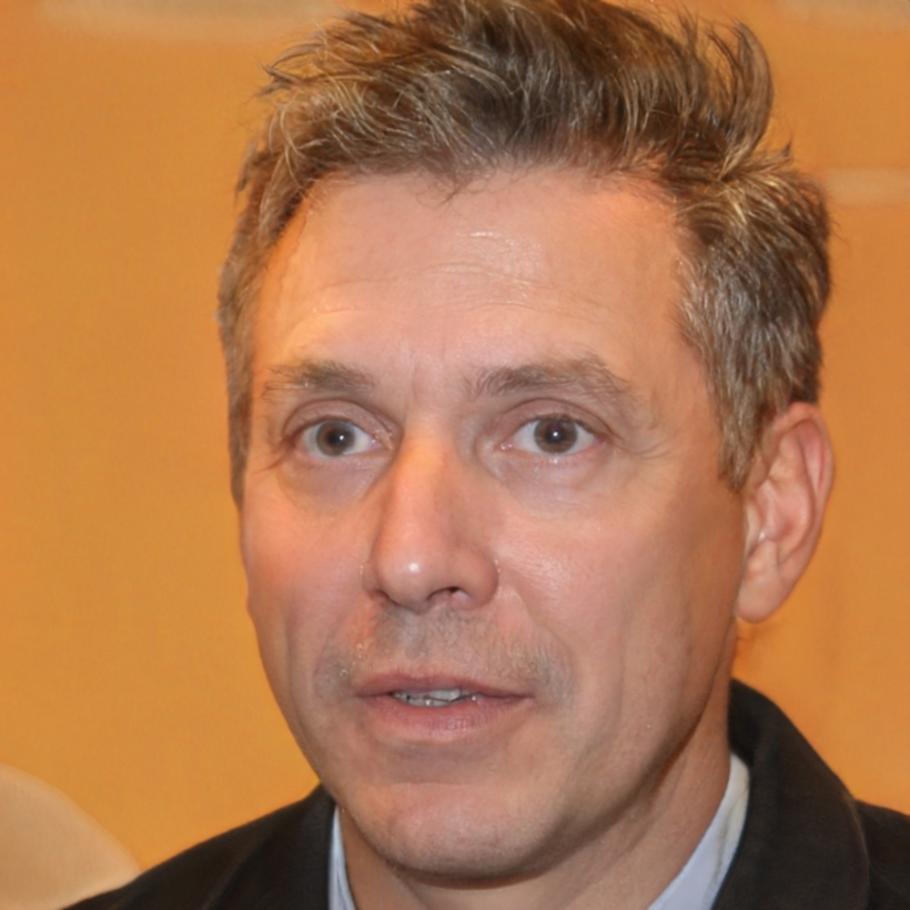 Reinhard Völker, Gründer und Finanzberater bei theronexvia